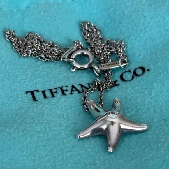 Tiffany & Co. Elsa Peretti Starfish Diamond Pendant Necklace - Picture 2 of 9